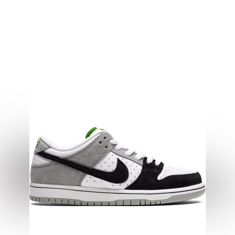 NIKE Dunk Low SB “Chlorophyll” - Picture 10 of 12